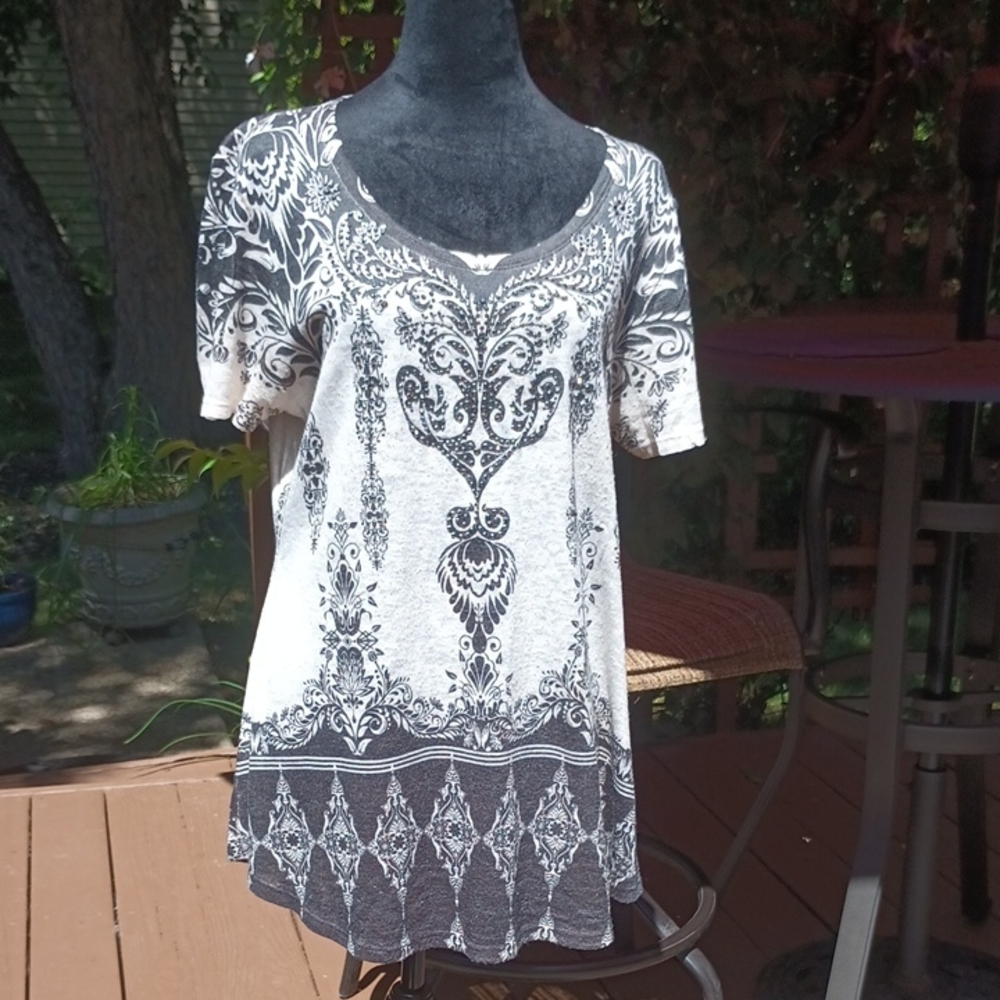 VOCAL Black and White Embellished Short Sleeve Tee
